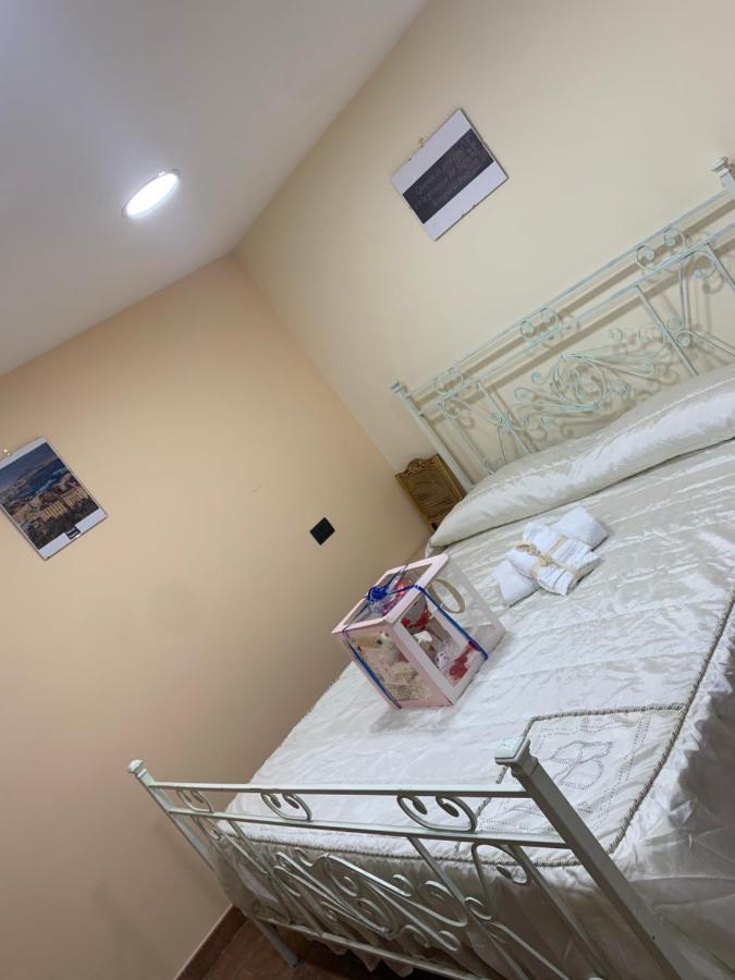 Deluxe Room (2 Adults + 1 Child),1321064950:JPEG